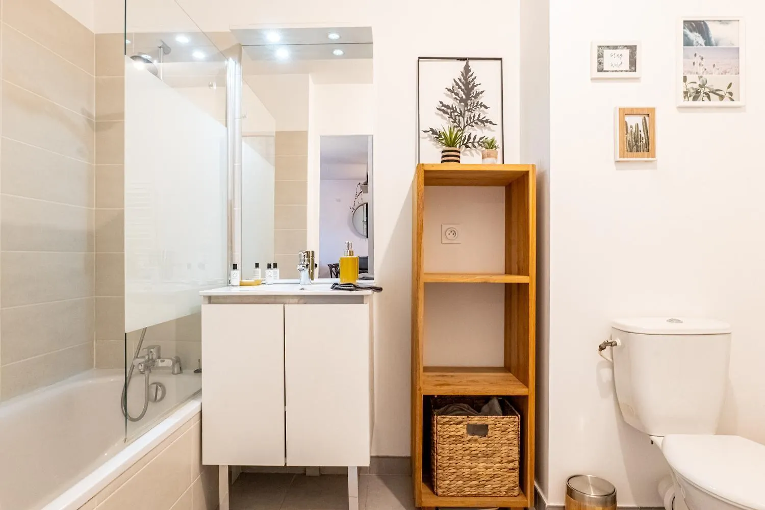 Annecy L'Elegance : Grande Chambre/Stationnement 0*,